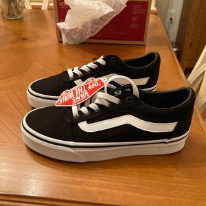 NEW Vans Ward Women's Shoes (Size 5.5)
